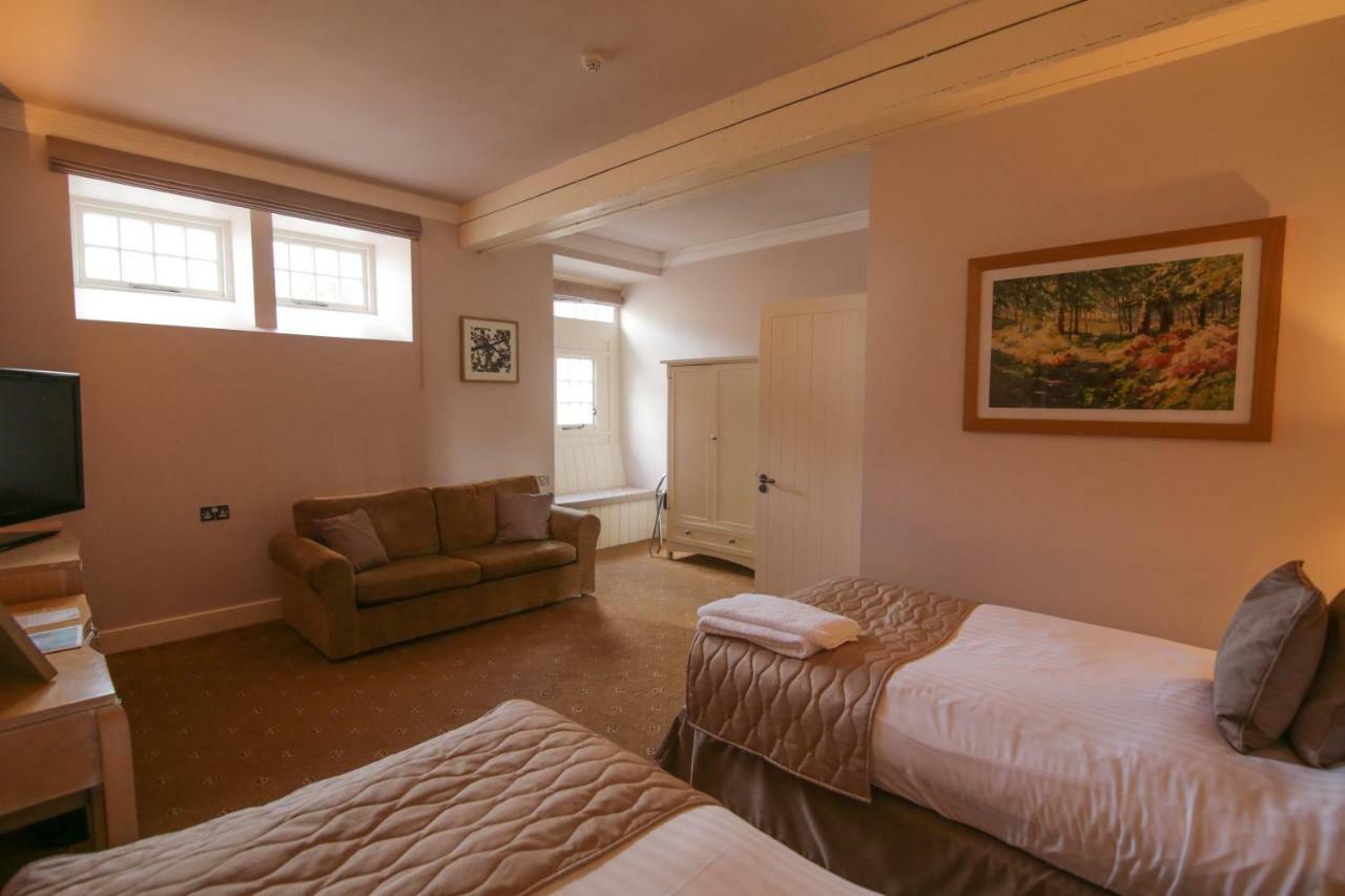 Tracy Park Hotel & Country Club Doynton Buitenkant foto