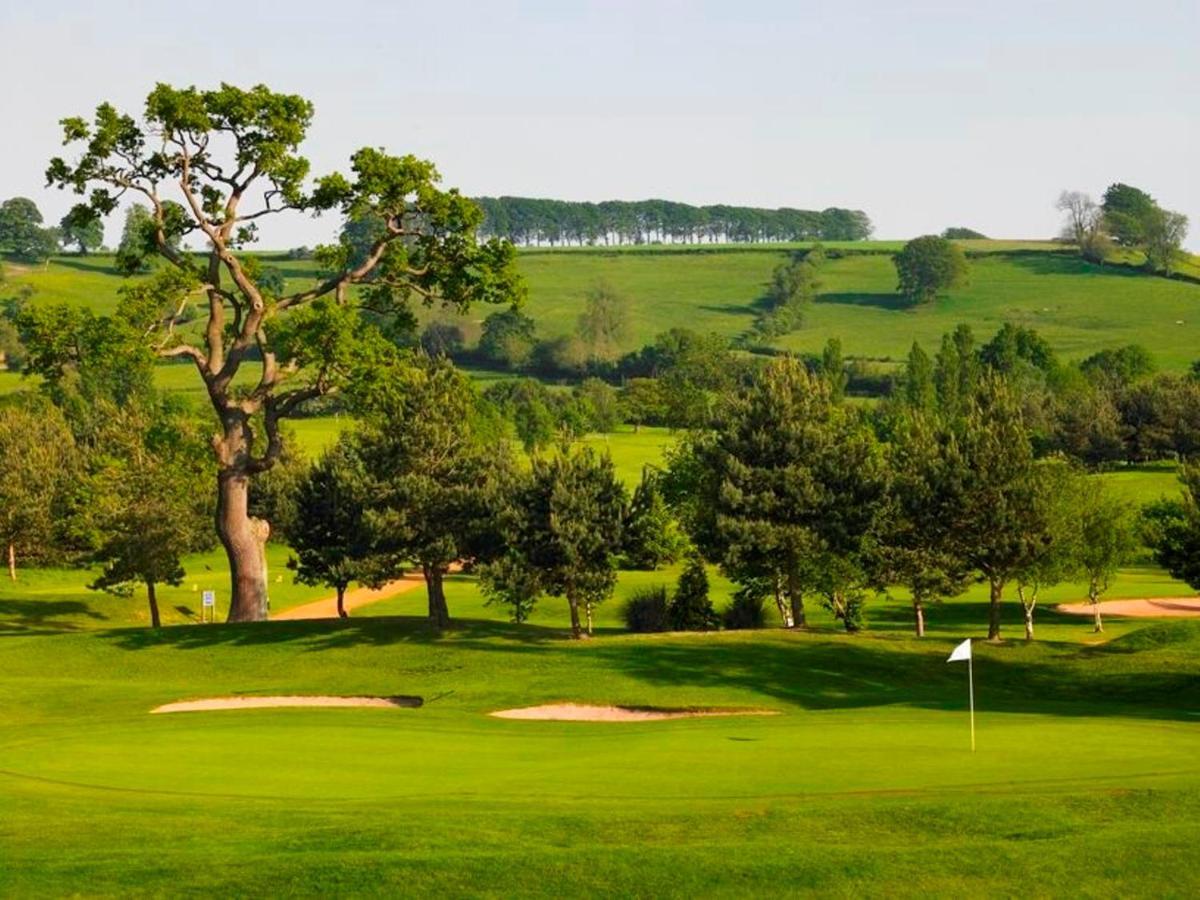 Tracy Park Hotel & Country Club Doynton Buitenkant foto