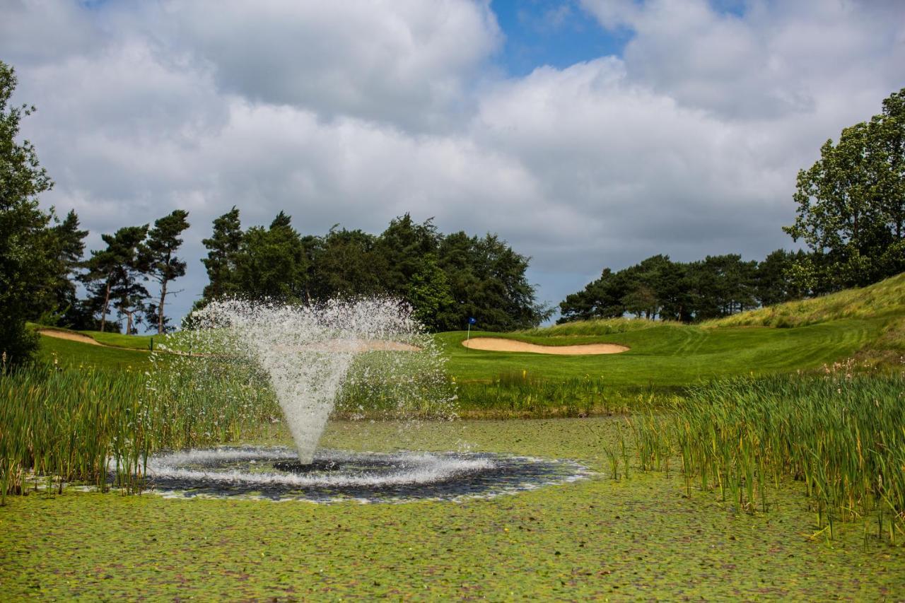 Tracy Park Hotel & Country Club Doynton Buitenkant foto