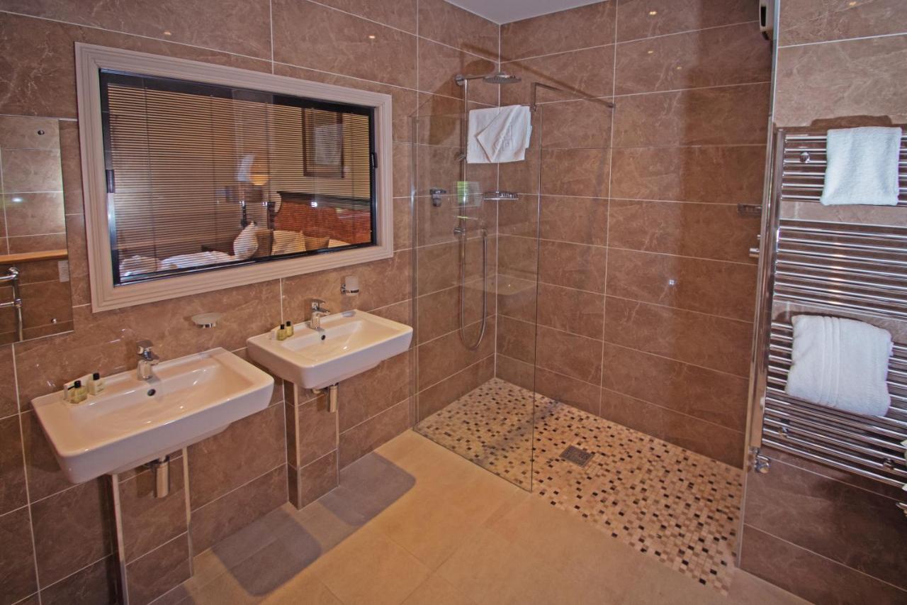Tracy Park Hotel & Country Club Doynton Buitenkant foto